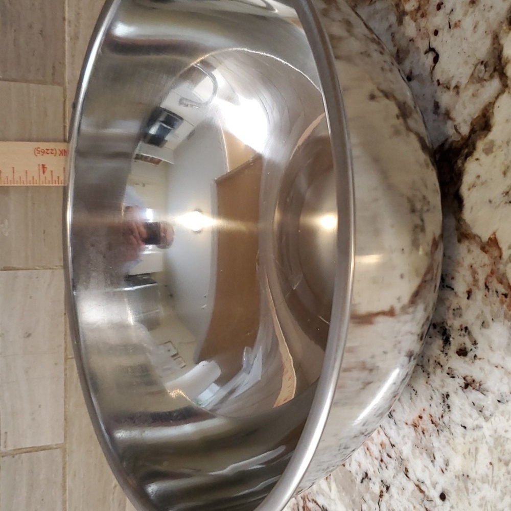 Three Stackable Stainless Bowls - Picture 3 of 10